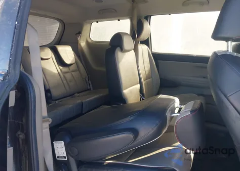 2021 Kia Sedona Ex z USA, uszkodzony, nr VIN KNDMB5C18M6666152